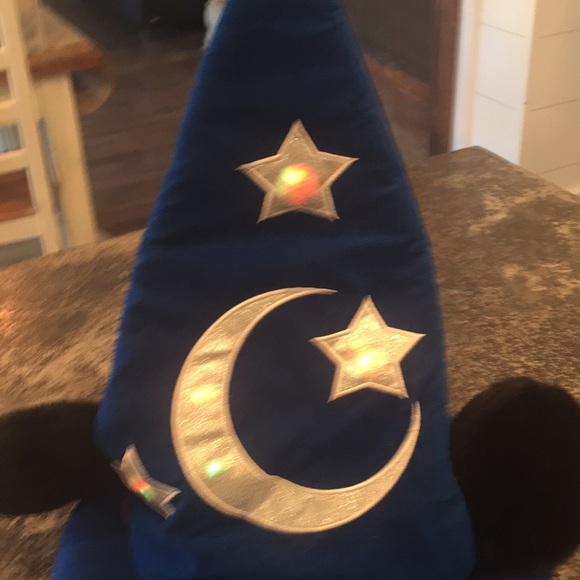 Disneyland Parks Mickey Mouse hat lights up - Picture 6 of 7